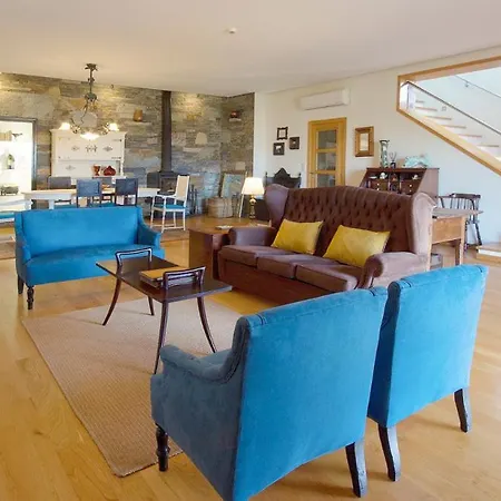 Sleeps 6 Pool Air Con Wifi