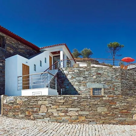 Sleeps 6 Pool Air Con Wifi