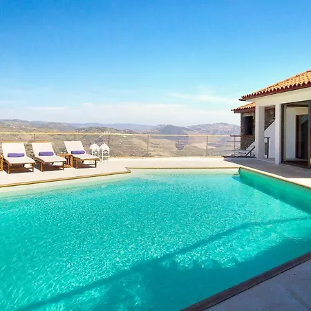 Villa Sleeps 6 Pool Air Con Wifi Gouvães
