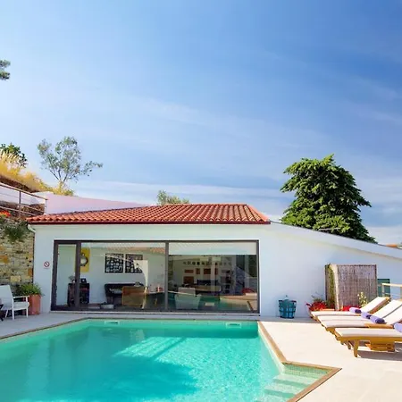 Sleeps 6 Pool Air Con Wifi *